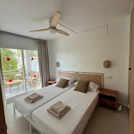 Royal Paradise Apartment *
